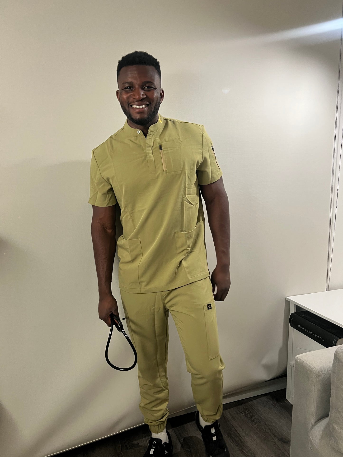 (40% Presale Discount) The Modern Medic – Tailored Comfort Scrubs